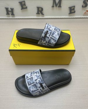 Casual Slides