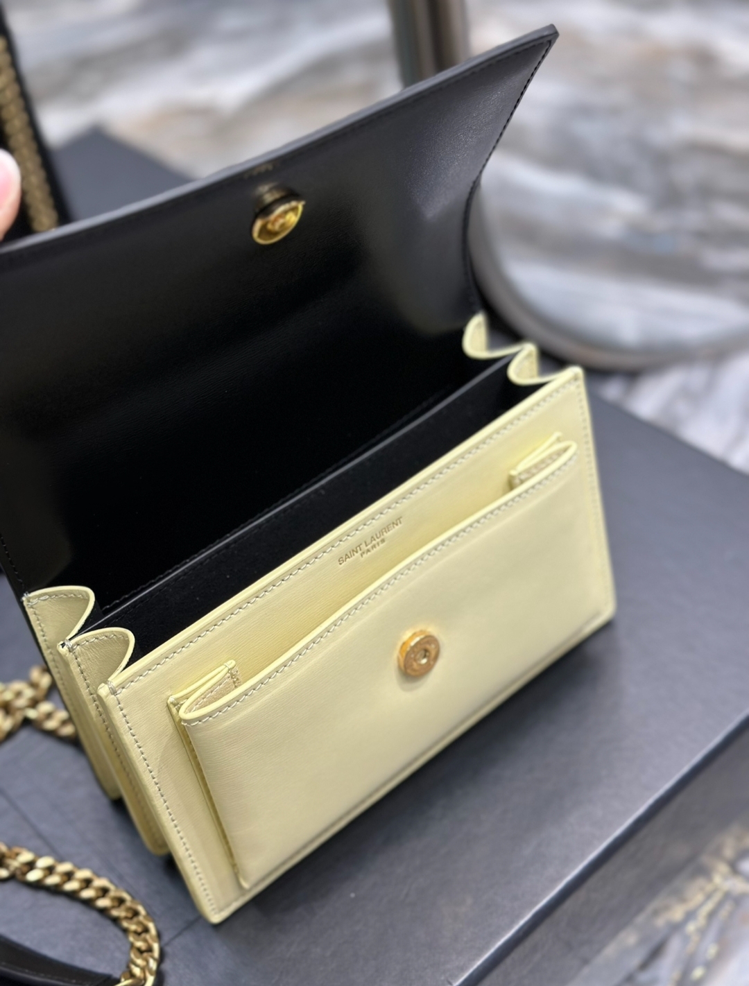 Premium Medium Shoulder Bag - Image 4