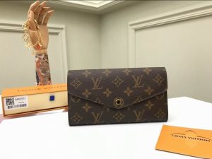 Premium Sarah Wallet