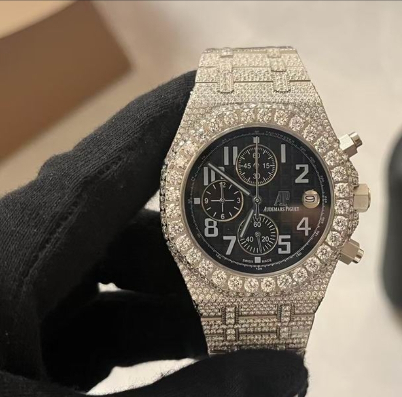 Bust Down Chronograph AP