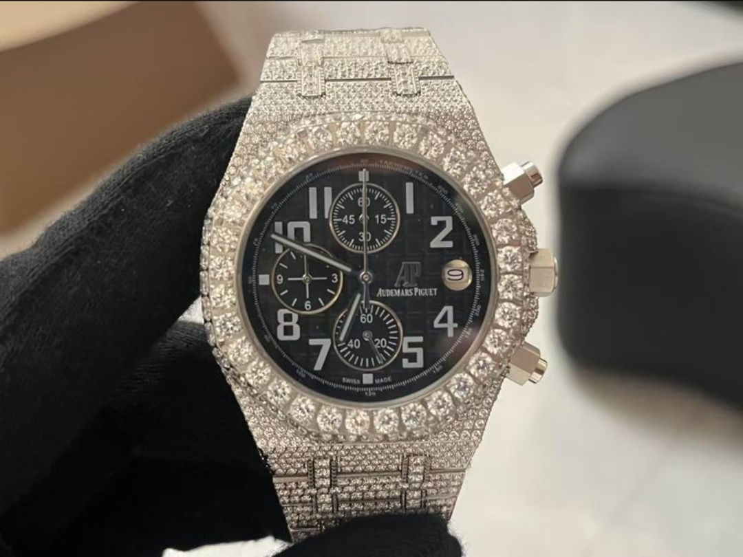 Bust Down Chronograph AP - Image 2
