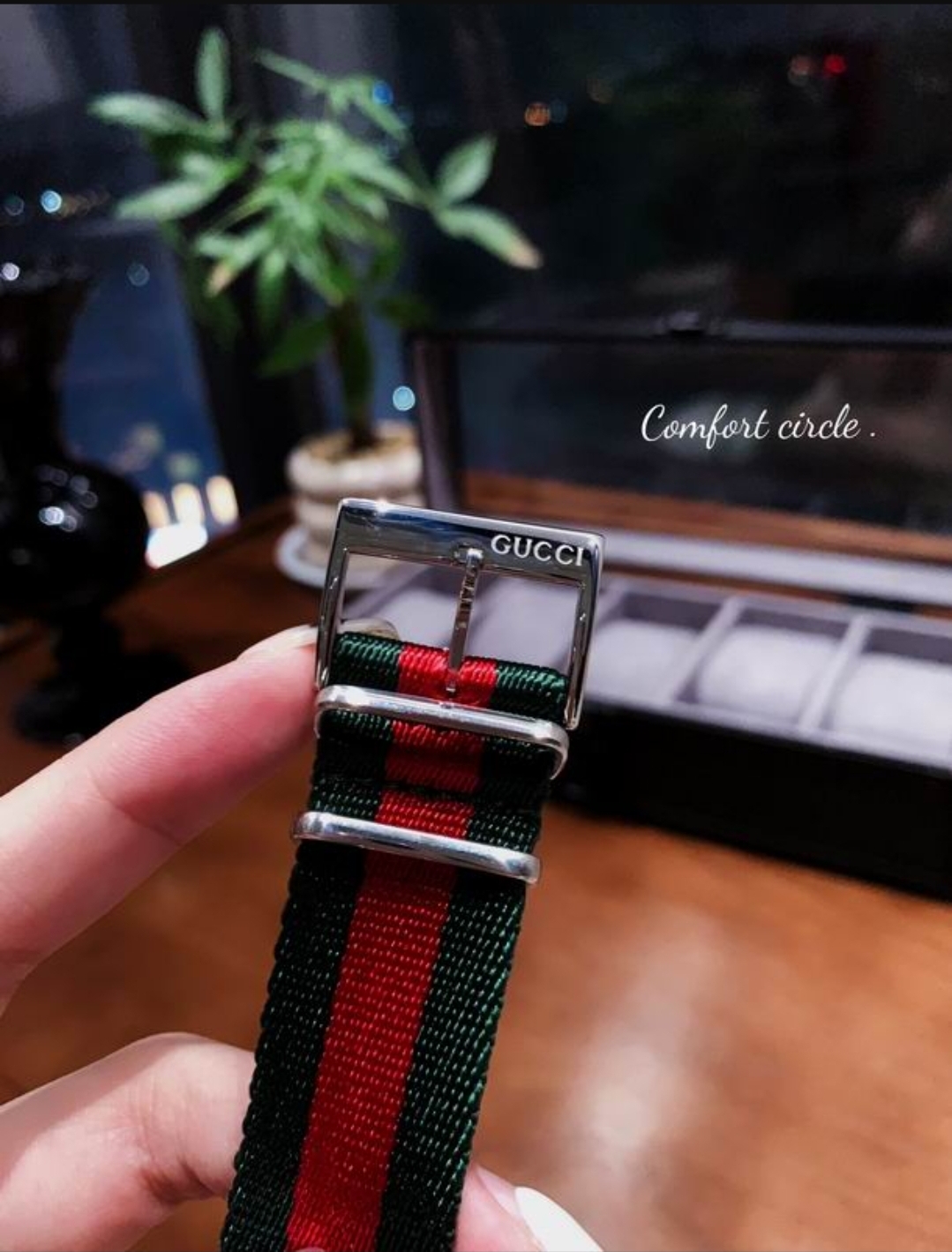 Premium Large Unisex Watch - Image 6