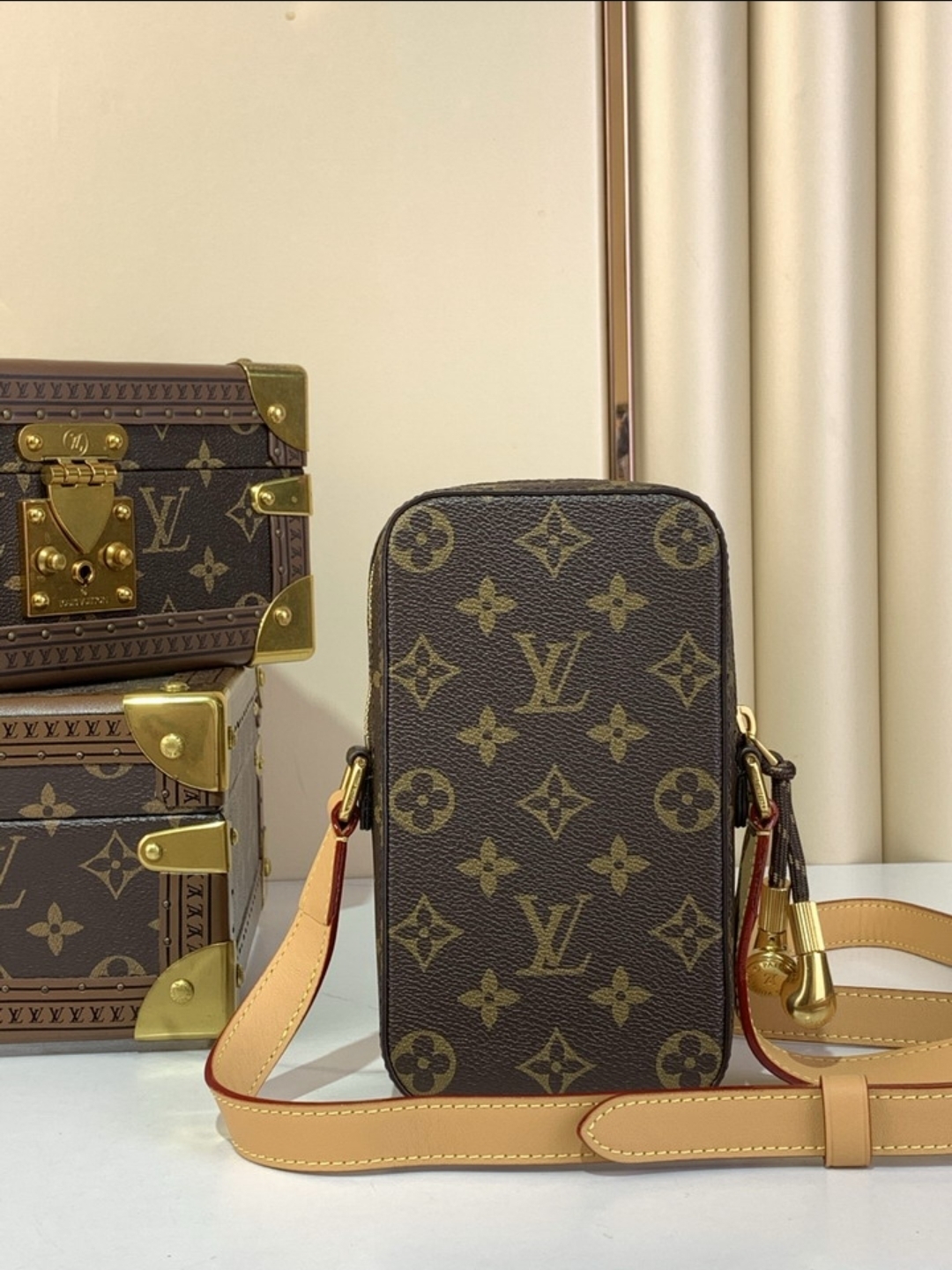 Premium Crossbody - Image 4