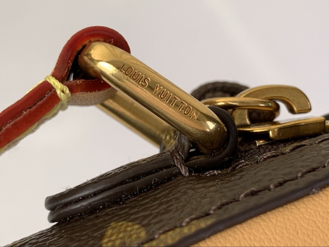 Premium Crossbody - Image 8