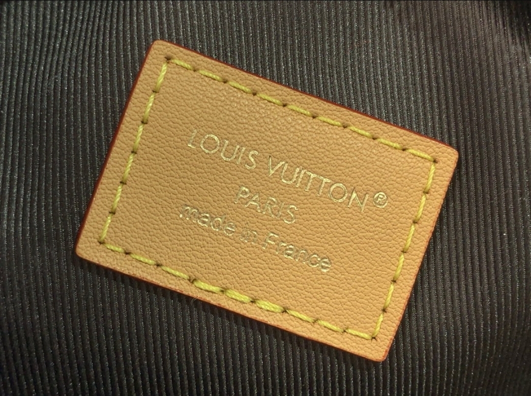 Premium Crossbody - Image 9