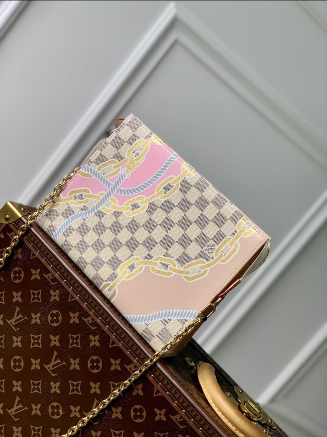 Premium Pouch on Chain - Image 2