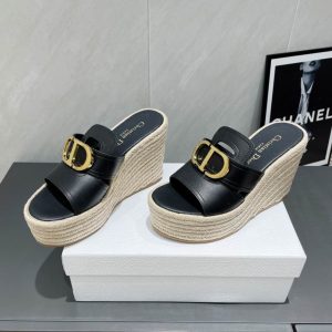 Premium Montaigne Wedge Slides