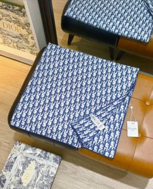 Premium Oblique Scarf