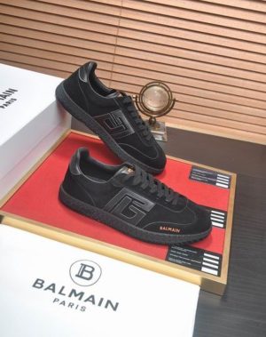 Premium Swan Sneaker