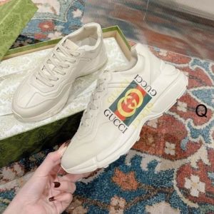 Premium Ryton Vintage Logo Sneakers