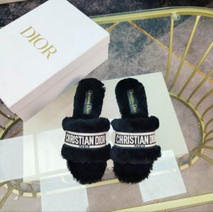Premium Dway Shearling Slippers