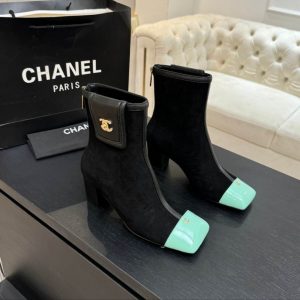 Premium Turnlock Suede Ankle Boots