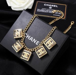 Premium Square Pendant Necklace