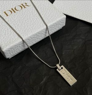 Premium Vintage Plate Bar Pendant Necklace