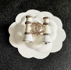 Premium Opera Glasses Brooch