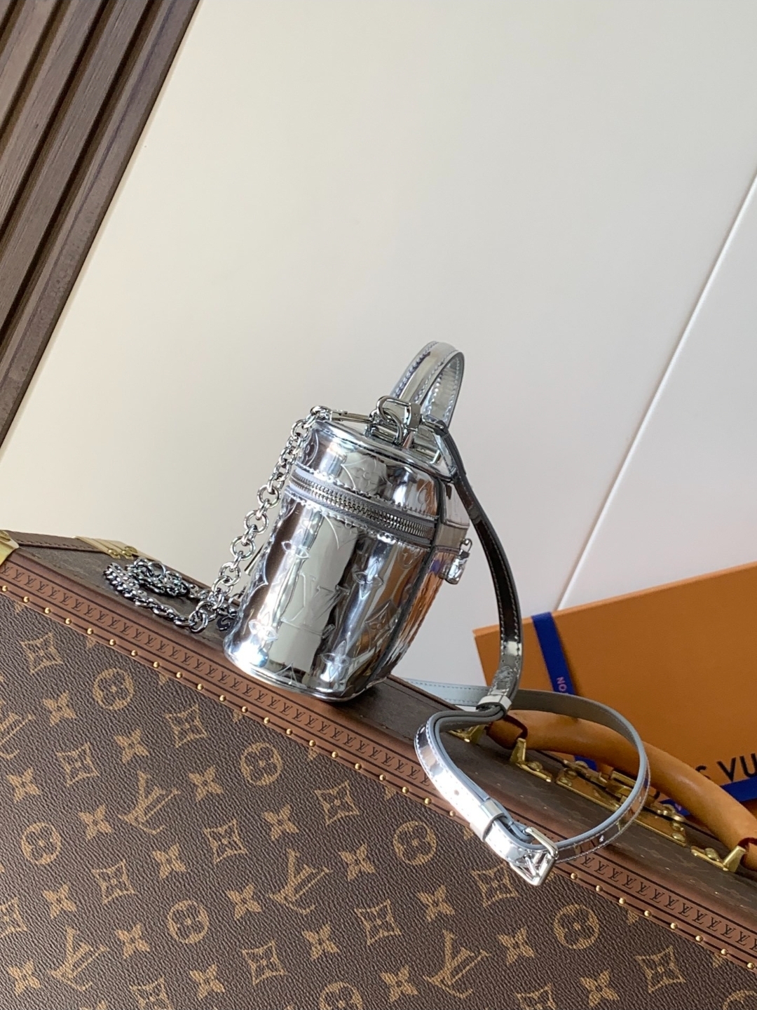 Premium Vanity Chain Pouch - Image 5