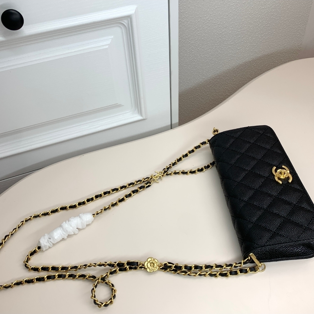Premium Cavier Wallet on Chain - Image 5