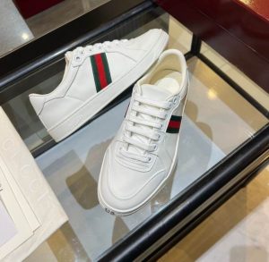 Premium Stretch Low Top Sneakers