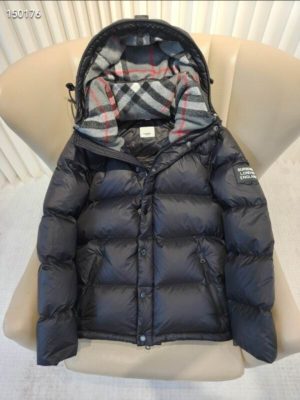 Premium Detachable Sleeve Hooded Jacket
