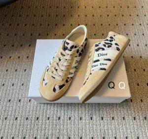 Premium Ribbon Sneaker